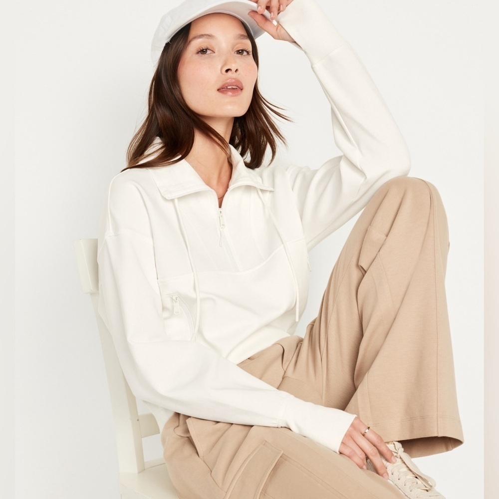 NWT! Old Navy Magnolia White Dynamic Fleece Half-Zip Sweatshirt - Size XL